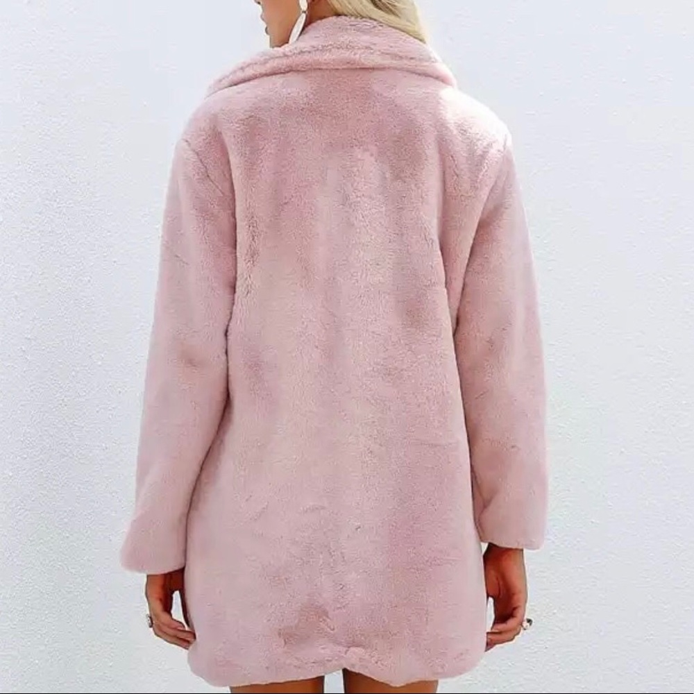 ✨Baby Pink Plush Faux Fur Coat✨ - Picture 3 of 8